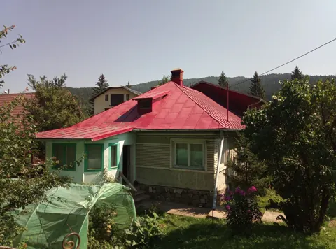 Casa și terenul