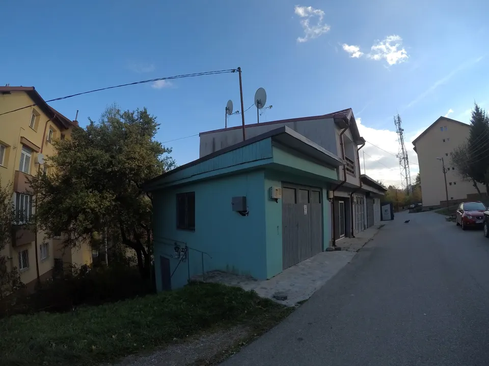 Exteriorul spre seară